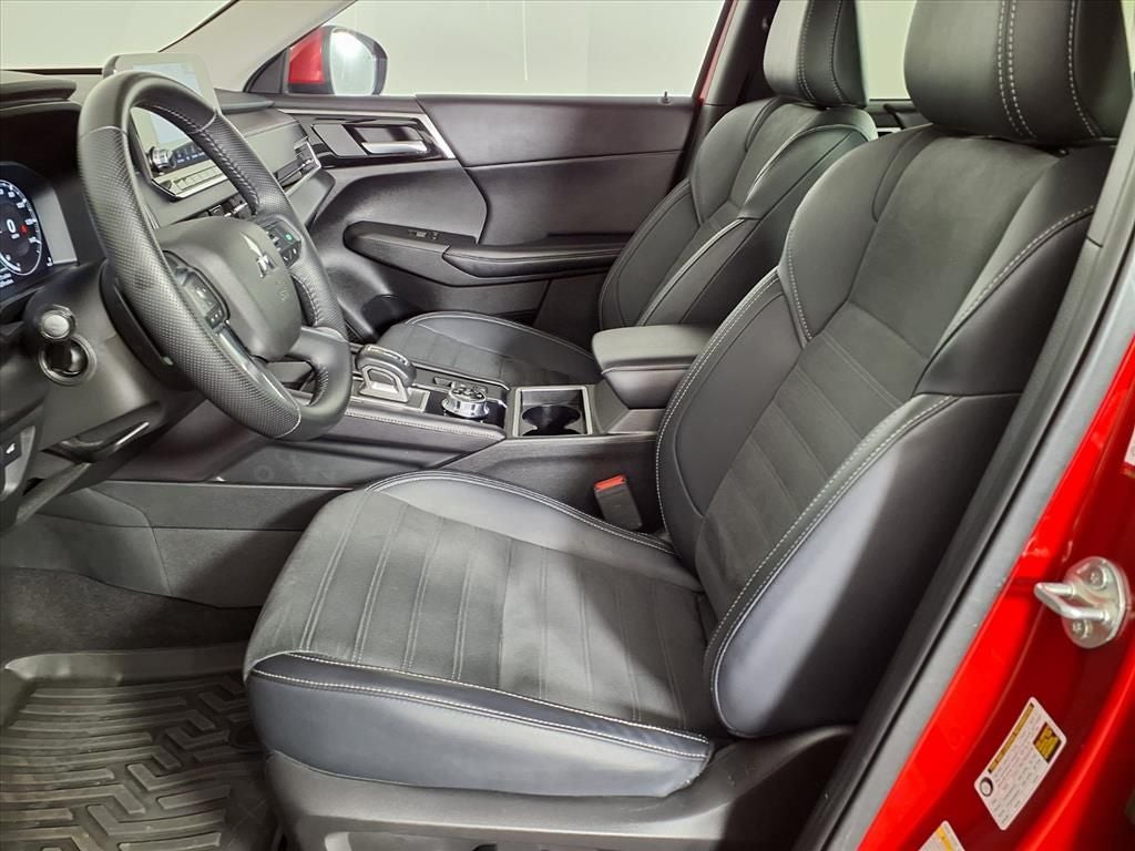 2024 Mitsubishi Outlander PHEV SE
