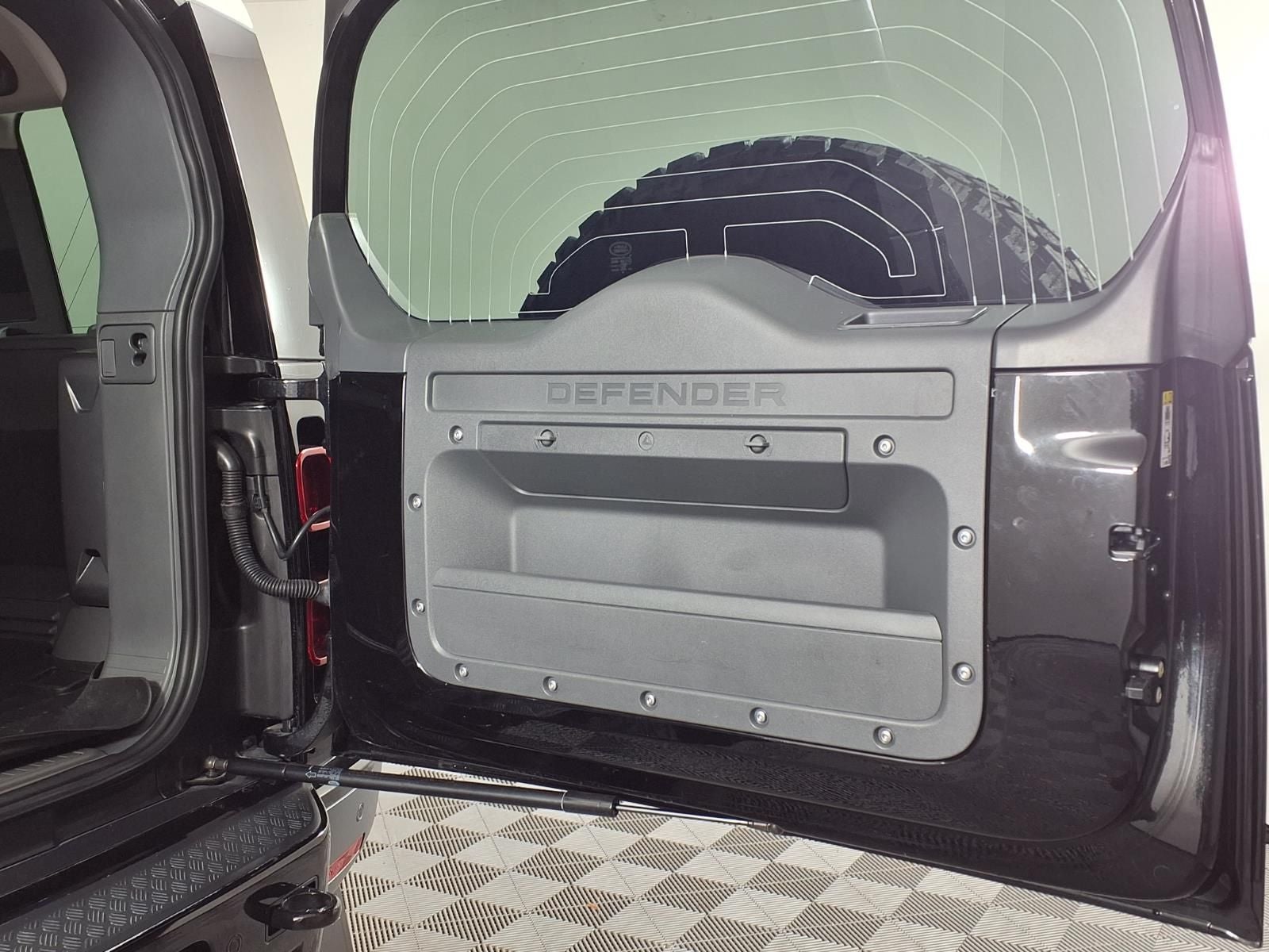 2024 Land Rover Defender 110 S