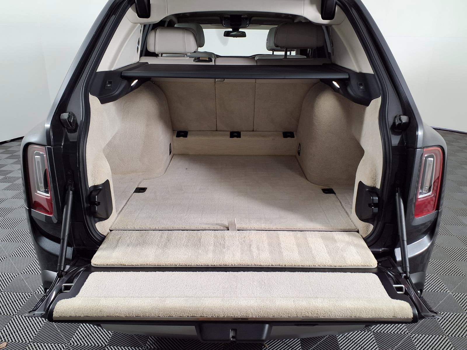 2020 Rolls-Royce Cullinan Base