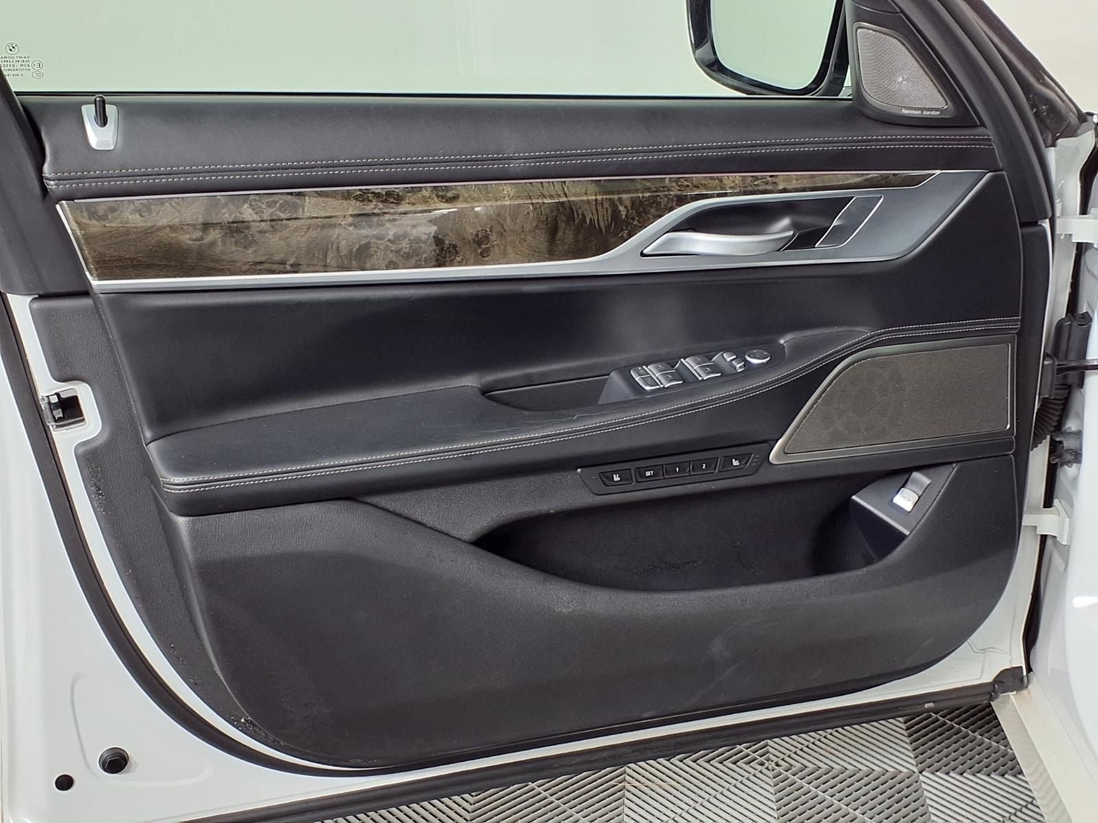 2022 BMW 7 Series 740i