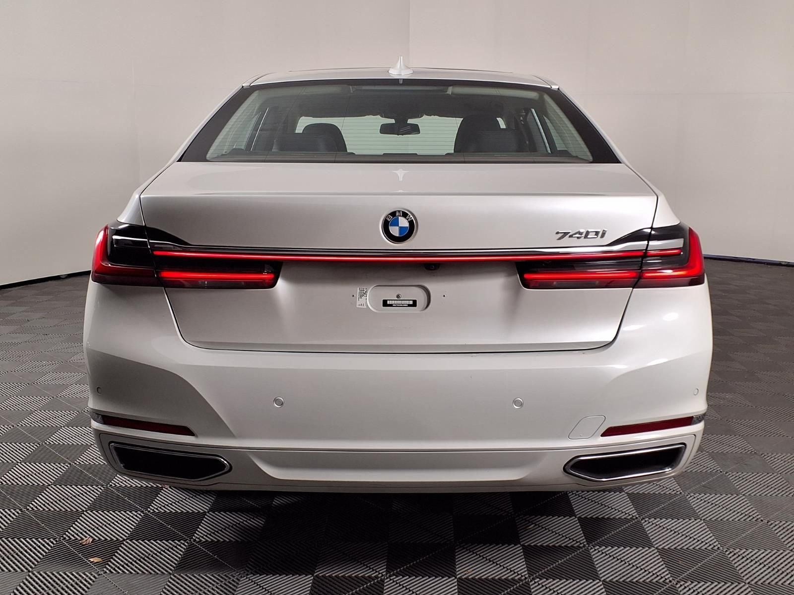 2022 BMW 7 Series 740i