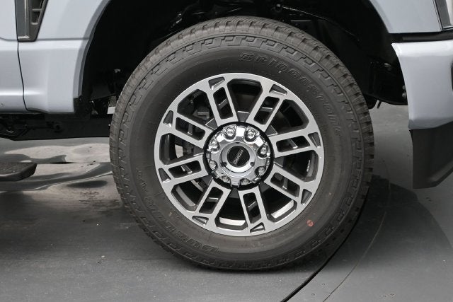 2027 Ford F-350SD Platinum