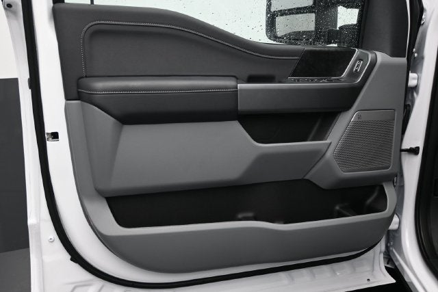 2027 Ford F-350SD XLT DRW