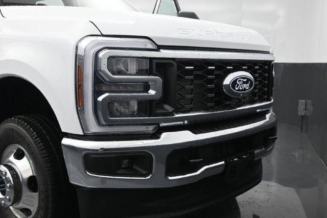 2027 Ford F-350SD XLT DRW