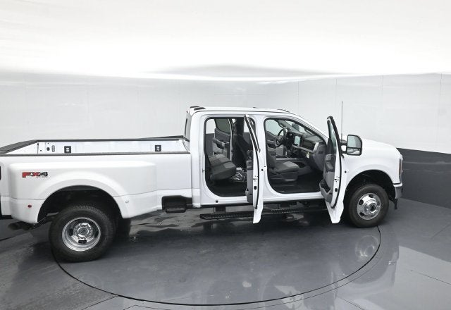 2027 Ford F-350SD XLT DRW
