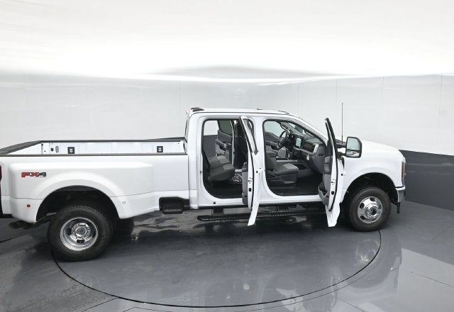 2027 Ford F-350SD XLT DRW