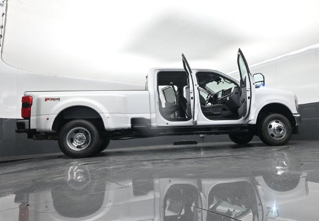 2027 Ford F-350SD XLT DRW