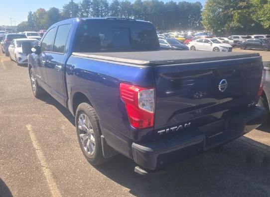 2021 Nissan TITAN Crew Cab SV 4x2