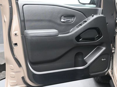 2022 Nissan Frontier Crew Cab PRO-4X 4x4
