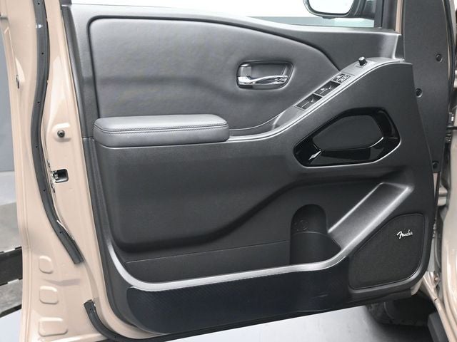 2022 Nissan Frontier Crew Cab PRO-4X 4x4