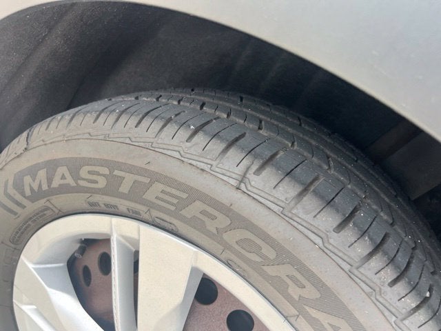 2021 Nissan Kicks S Xtronic CVT