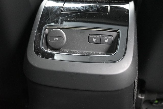 2021 Volvo S60 Recharge Plug-In Hybrid T8 R-Design Expression