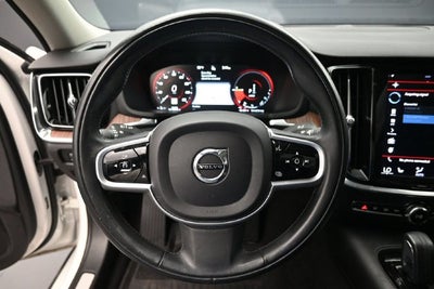 2021 Volvo S60 Recharge Plug-In Hybrid T8 R-Design Expression