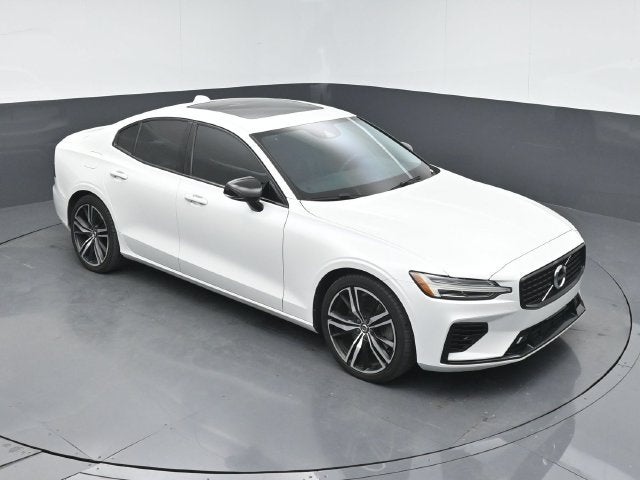 2021 Volvo S60 Recharge Plug-In Hybrid T8 R-Design Expression