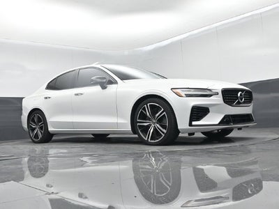 2021 Volvo S60 Recharge Plug-In Hybrid T8 R-Design Expression