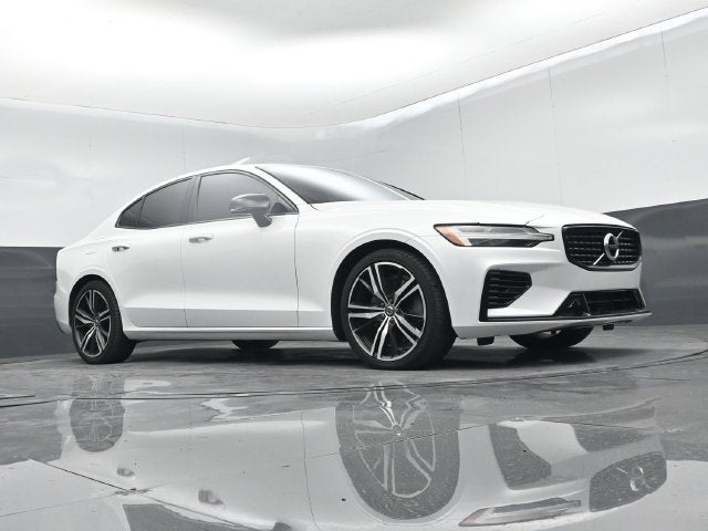 2021 Volvo S60 Recharge Plug-In Hybrid T8 R-Design Expression
