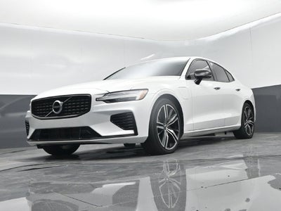 2021 Volvo S60 Recharge Plug-In Hybrid T8 R-Design Expression