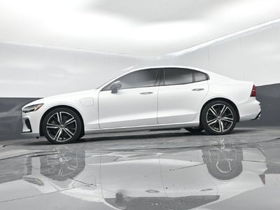 2021 Volvo S60 Recharge Plug-In Hybrid T8 R-Design Expression