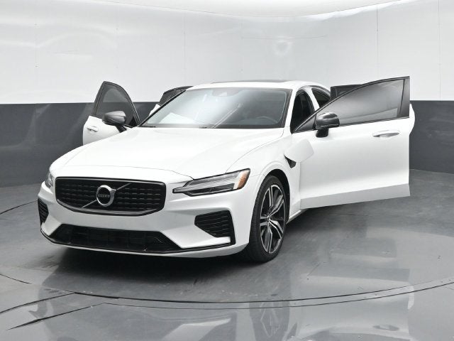 2021 Volvo S60 Recharge Plug-In Hybrid T8 R-Design Expression