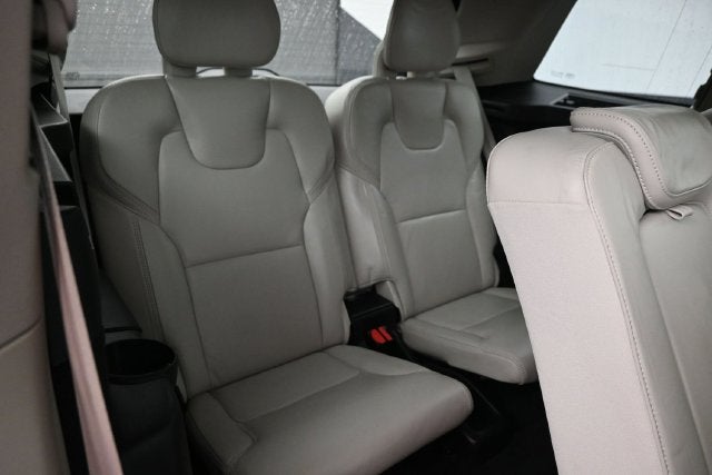 2018 Volvo XC90 T6 Momentum