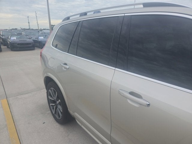 2018 Volvo XC90 T6 Momentum