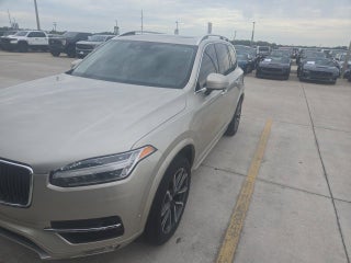 2018 Volvo XC90 T6 Momentum